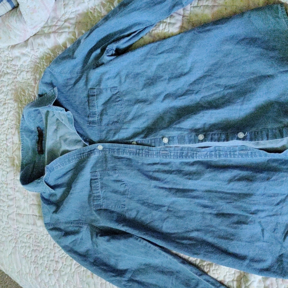 This a jean jacket/shirt